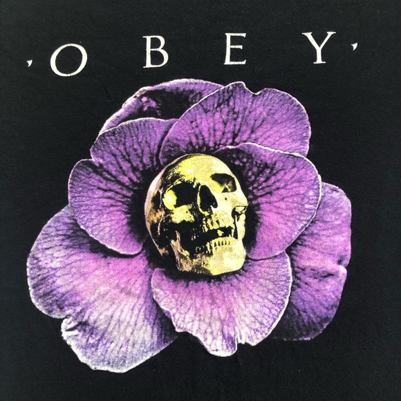 Obey Skull In Flower Graphic Design Women’s Fitted Tee Black And Purple Size S - Picture 2 of 6